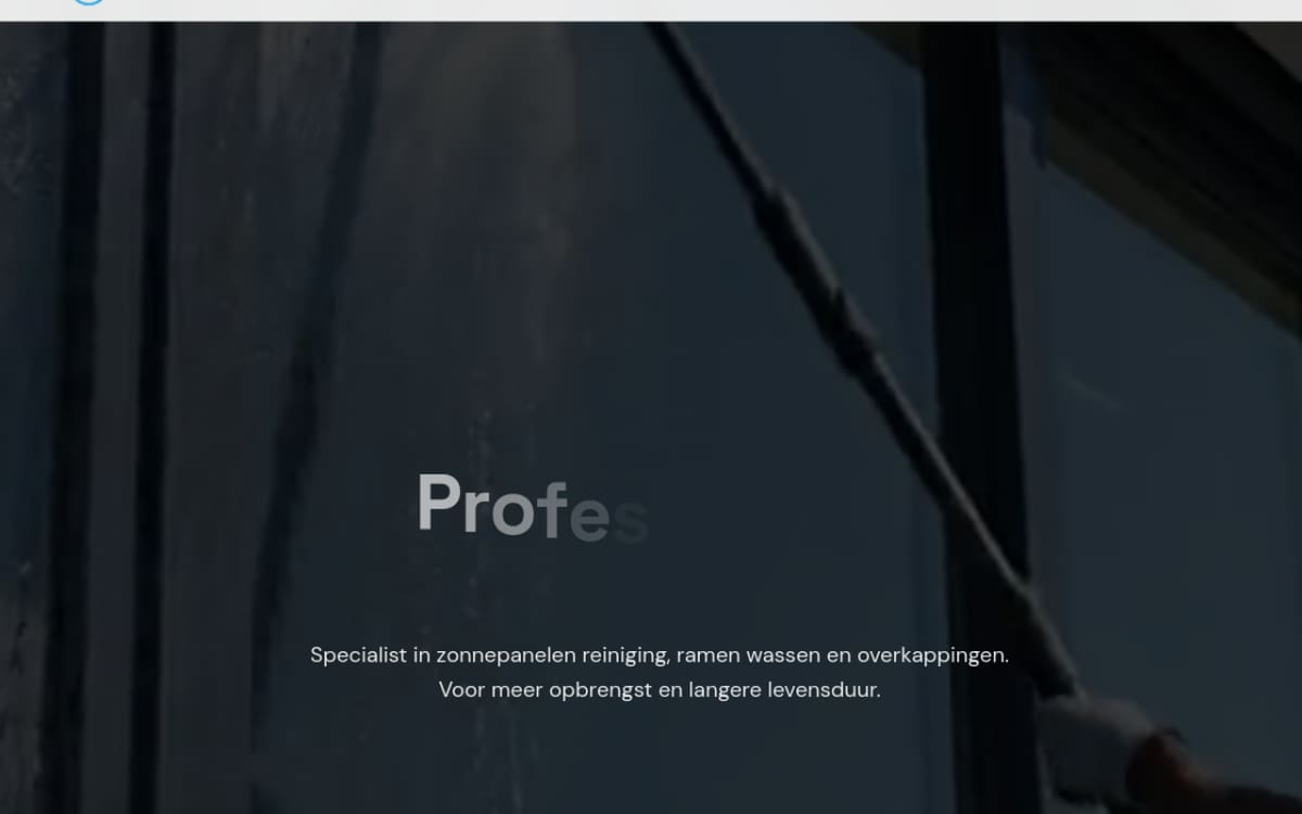 Screenshot van de DR Service website gebouwd door CodeMeesters